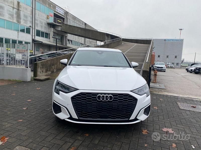Usata Audi A3 Advanced 116 CV (85 kW) 2023 Bianco Berlina