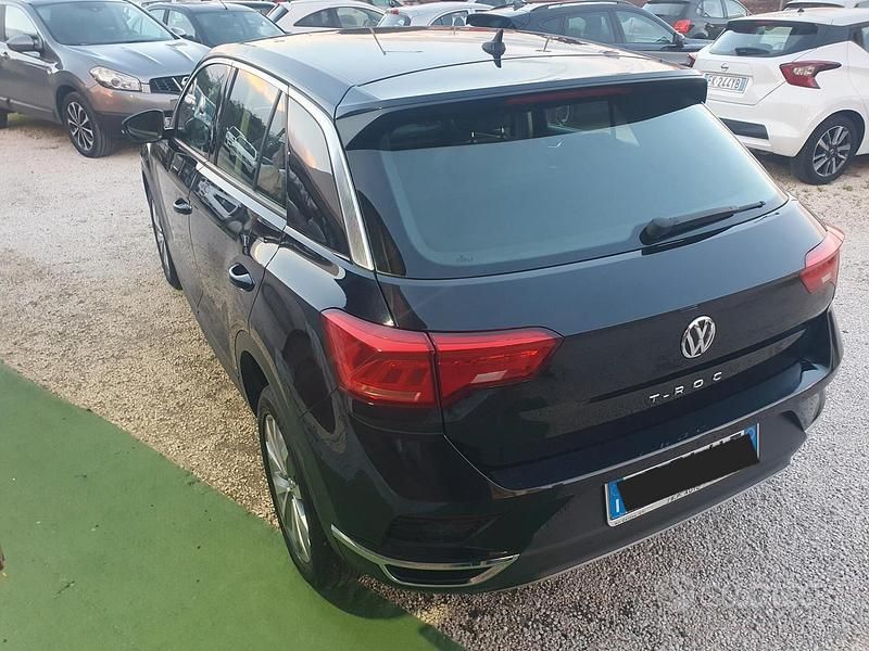 Usata VW T-Roc Style 116 CV (85 kW) 2019 Nero SUV