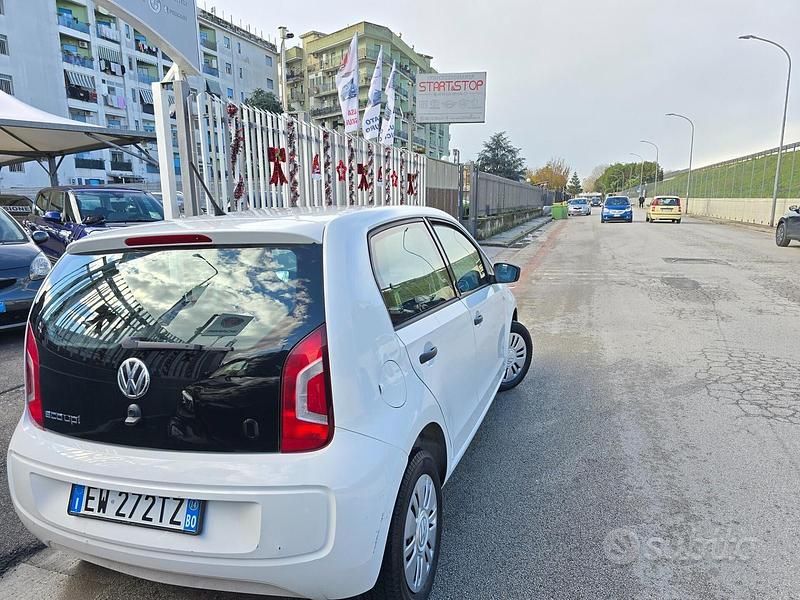 Usata VW up! Move 67 CV (49 kW) 2014 Bianco Utilitaria