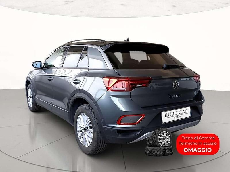 Usata VW T-Roc Life 116 CV (85 kW) 2022 Indium grey metallizzato nero SUV