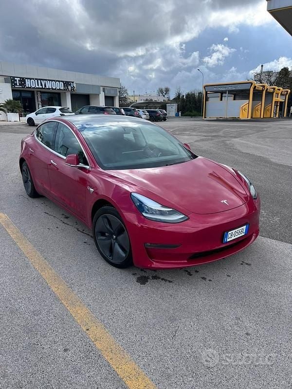 Usata Tesla Model 3 366 kW (498 CV) 2020 Rosso Berlina