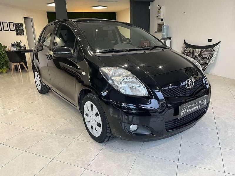 Usata Toyota Yaris Sol 101 CV (74 kW) 2009 Nero Utilitaria