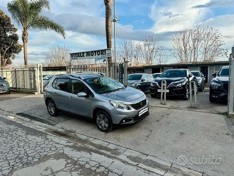 Usata Peugeot 2008 100 CV (73 kW) 2018 Grigio SUV