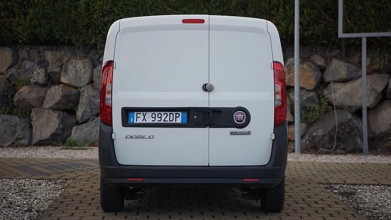 Usata Fiat Doblò 95 CV (69 kW) 2019 Bianco Monovolume