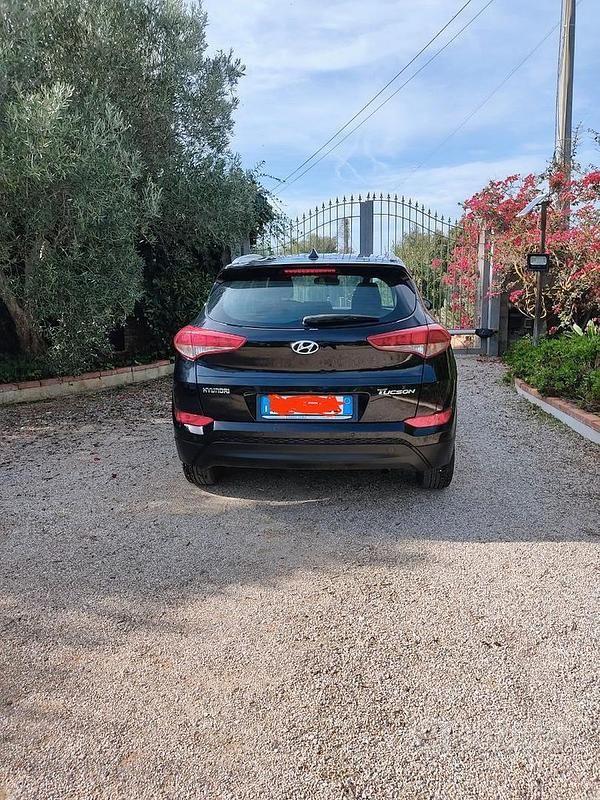 Usata Hyundai Tucson Comfort 116 CV (85 kW) 2017 Nero SUV