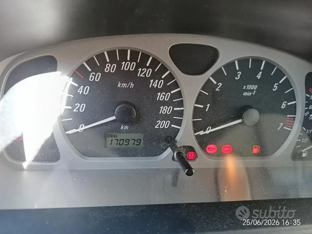 Usata Opel Agila 75 CV (55 kW) 2007 Grigio Station wagon