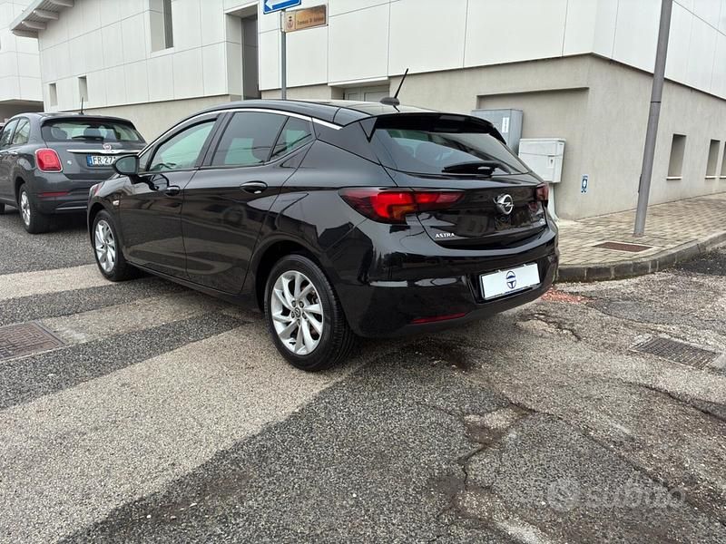 Usata Opel Astra Business 122 CV (89 kW) 2021 Nero Berlina