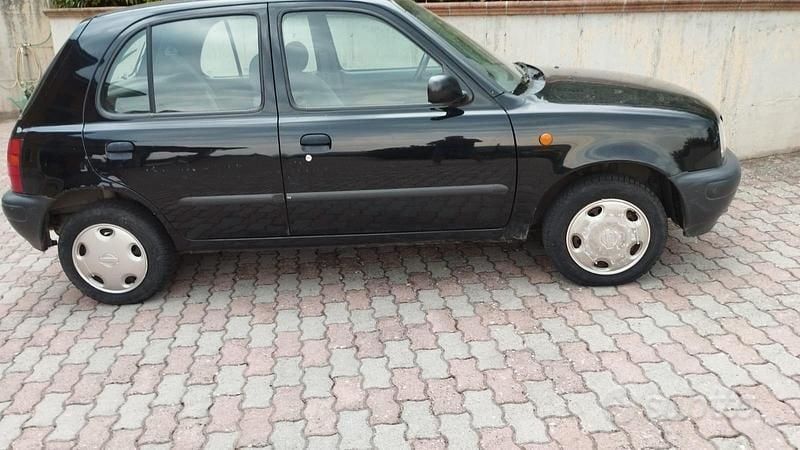 Usata Nissan Micra 1997 Nero Utilitaria