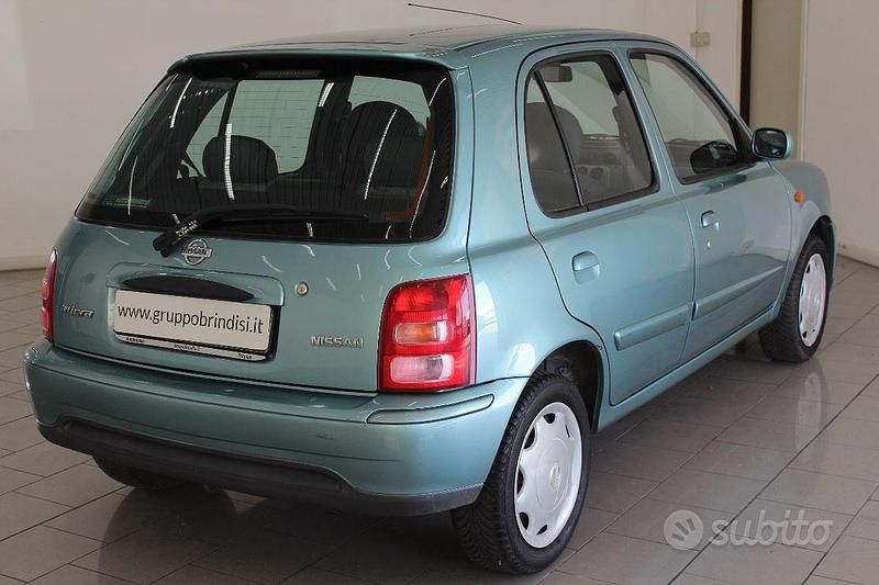 Usata Nissan Micra Visia 64 CV (47 kW) 2002 Verde Utilitaria