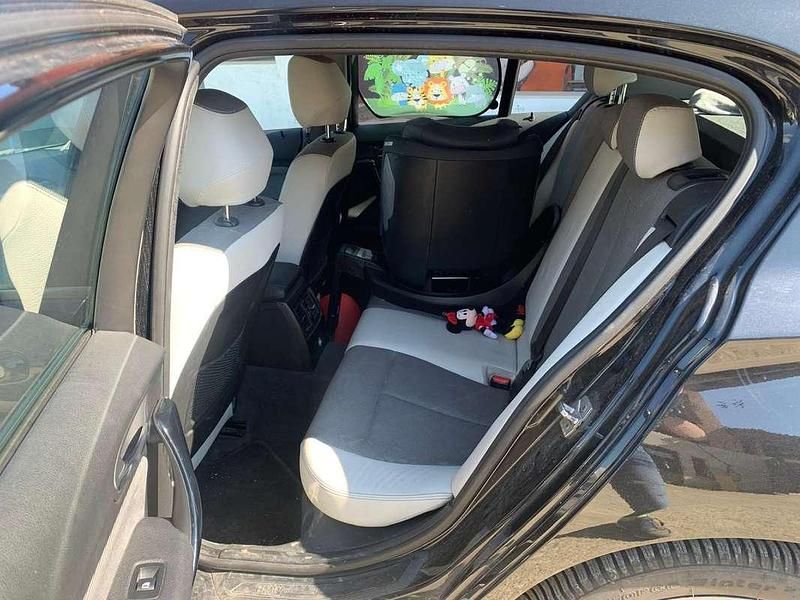 Usata BMW 118 143 CV (105 kW) 2012 Nero Utilitaria