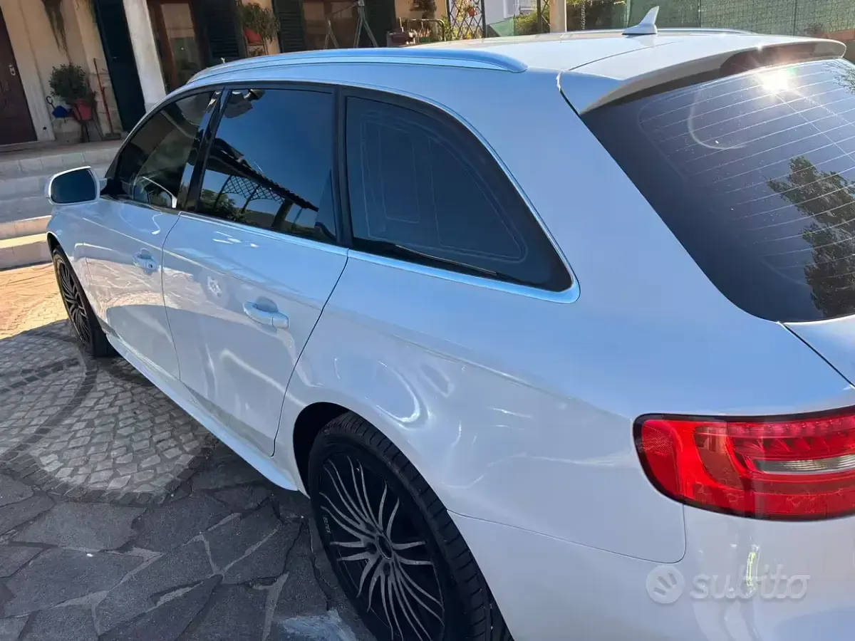 Usata Audi A4 Business 143 CV (105 kW) 2012 Bianco Station wagon