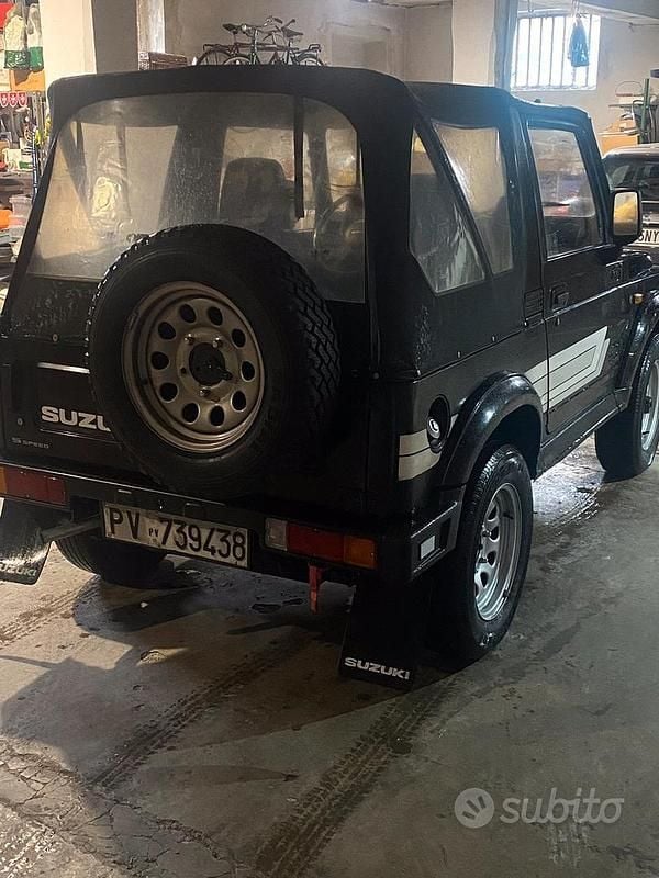 Usata Suzuki Samurai 64 CV (47 kW) 1990 Nero SUV