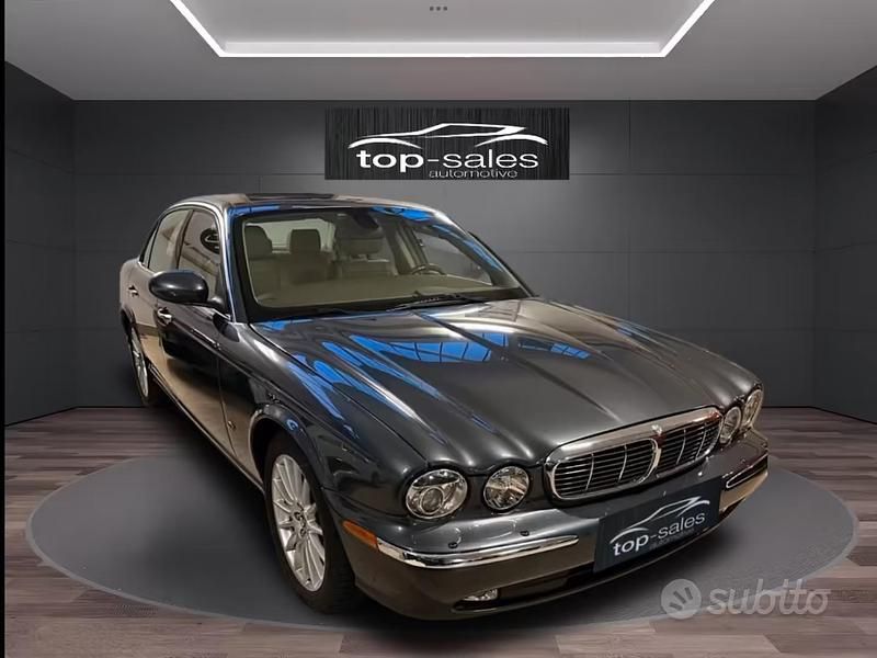 Usata Jaguar XJ Sovereign 207 CV (152 kW) 2007 Grigio Berlina