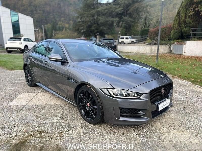 Usata Jaguar XE R-Sport 180 CV (132 kW) 2018 Grigio Berlina
