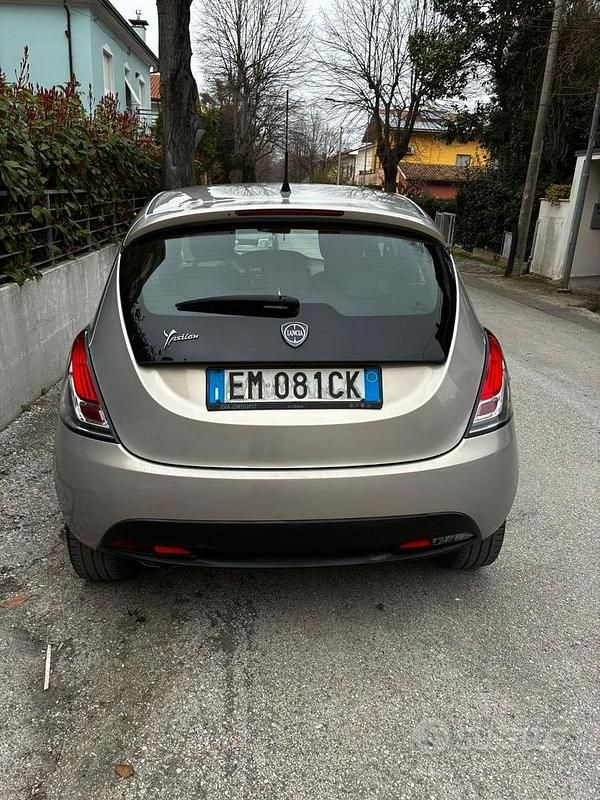 Usata Lancia Ypsilon Gold 69 CV (50 kW) 2012 Utilitaria