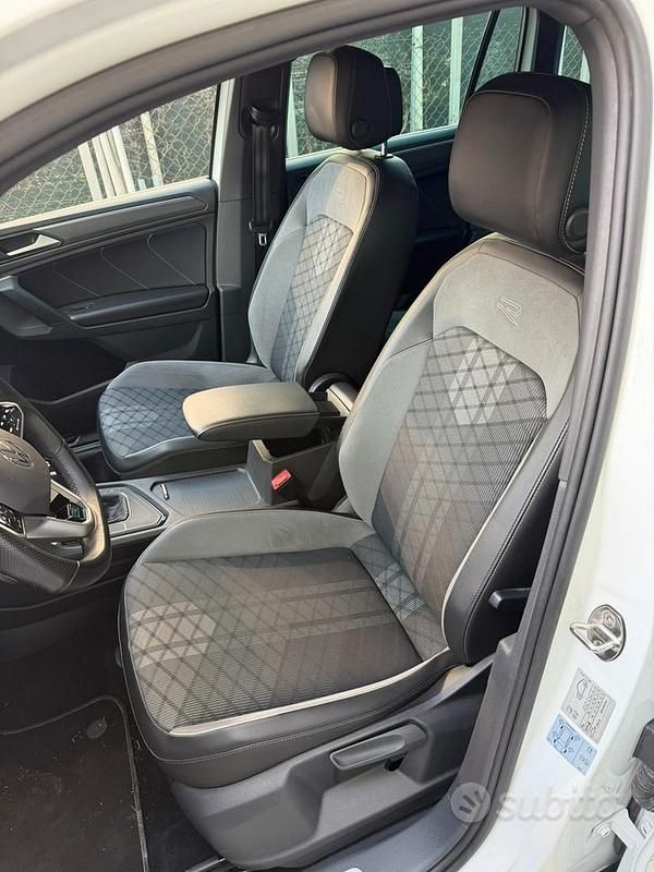 Usata VW Tiguan R-line 150 CV (110 kW) 2021 Bianco SUV