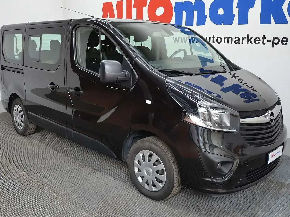 Usata Opel Vivaro-e Combi 121 CV (88 kW) 2019 Nero Monovolume