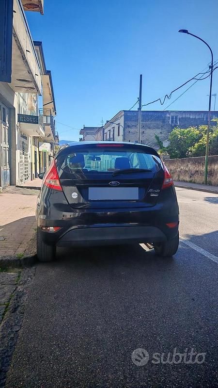 Gebraucht Ford Fiesta 97 PS (71 kW) 2010 Schwarz Kleinwagen