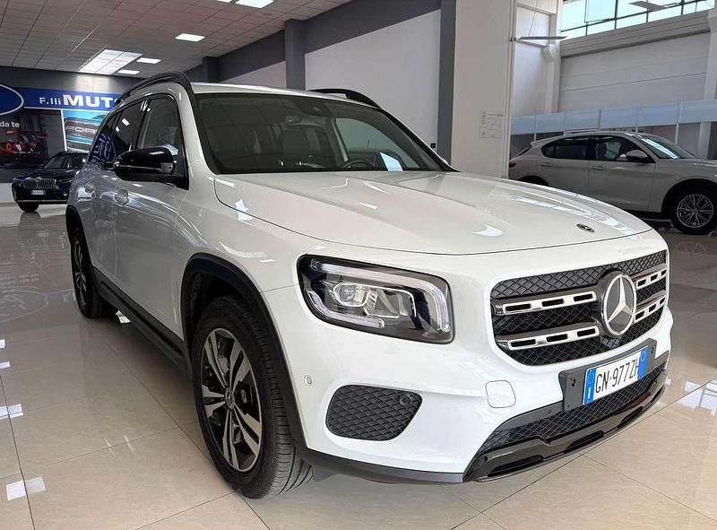 Usata Mercedes GLB200 Business 150 CV (110 kW) 2023 Bianco polare SUV