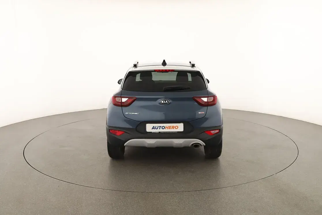 Usata Kia Stonic 120 CV (88 kW) 2018 Blu SUV