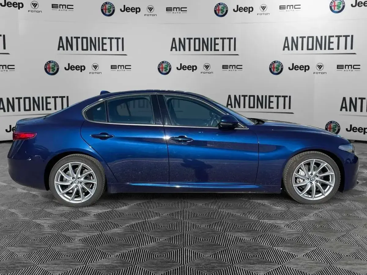 Usata Alfa Romeo Giulia Super 160 CV (117 kW) 2020 Blu/azzurro Berlina