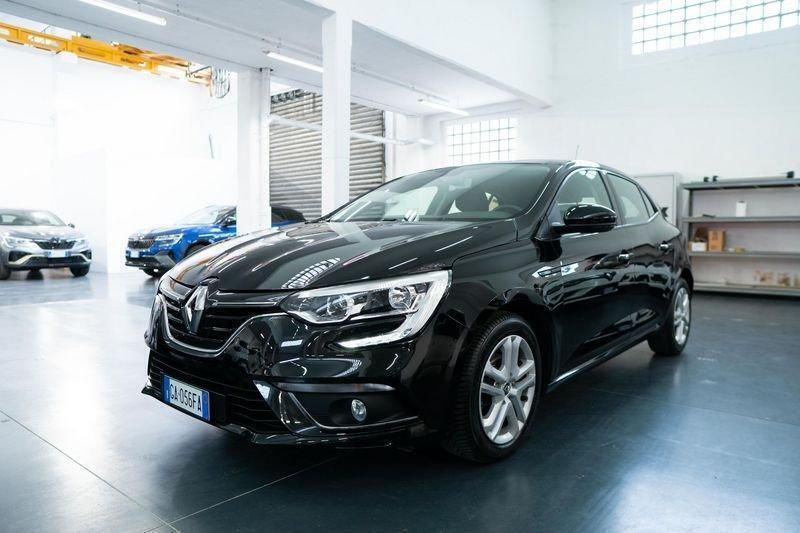 Nero Usata 2020 Renault Mégane IV Tre volumi | 16.900 € (Cara) - Immagine 1/4