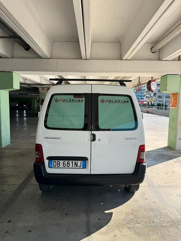 Gebraucht Peugeot Partner 90 PS (66 kW) 2006 Weiß Van / Kleinbus