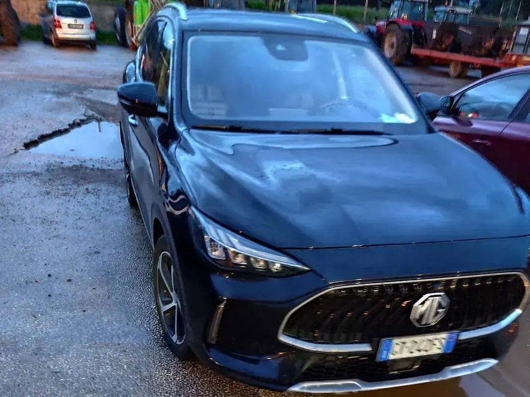 Usata MG HS 162 CV (119 kW) 2024 Nero SUV