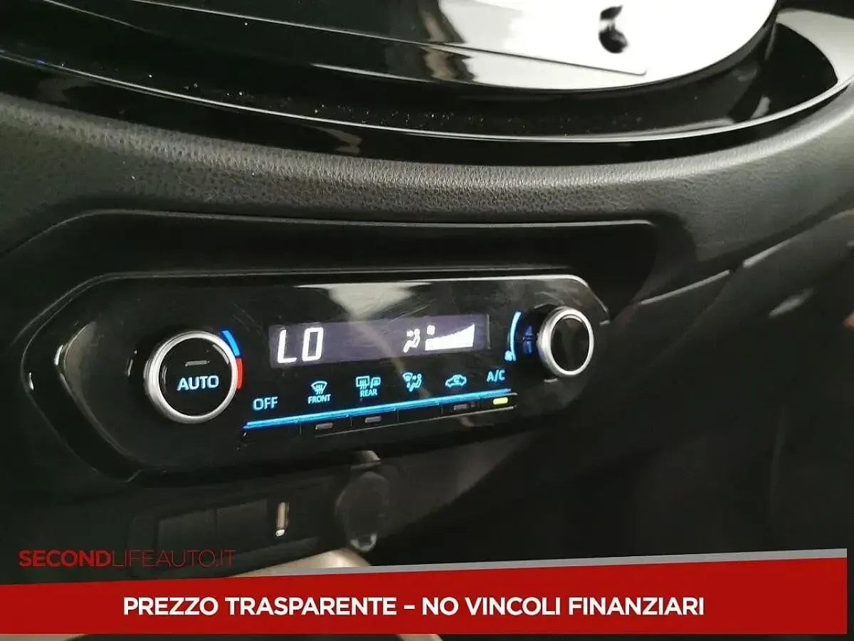 Usata Toyota Aygo Trend 72 CV (52 kW) 2022 Beige