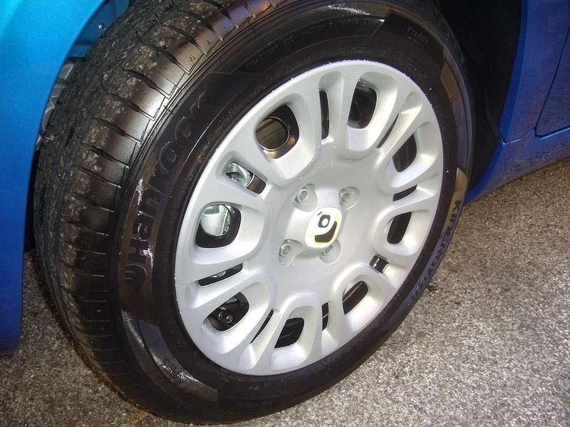 Neu Fiat Panda Pop 69 PS (50 kW) 2025 Blau Limousine