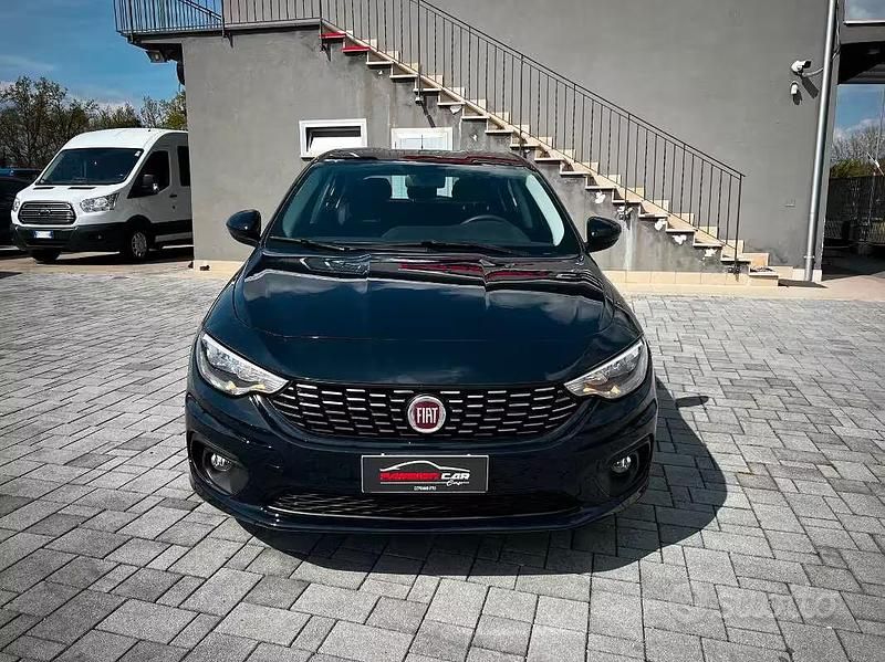 Usata Fiat Tipo Easy 95 CV (69 kW) 2017 Blu/azzurro Berlina