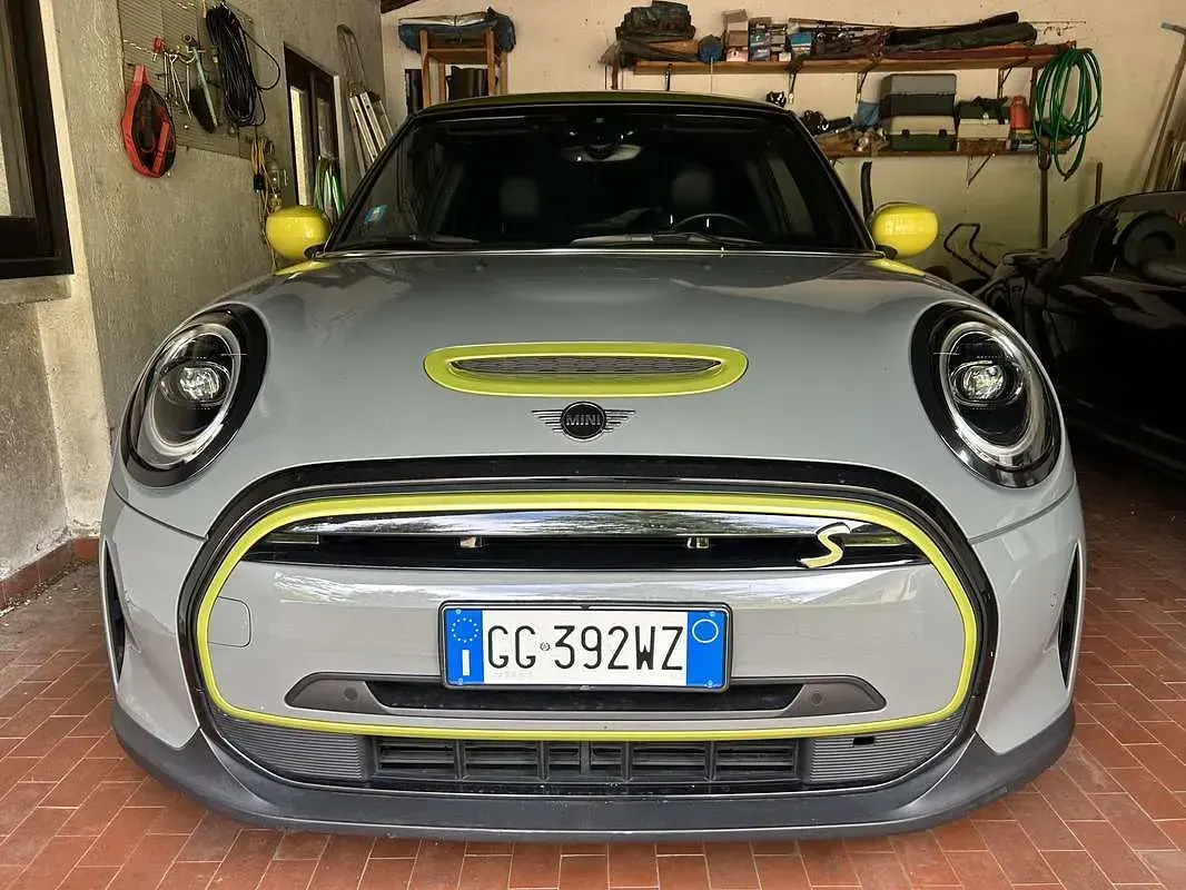 Usata Mini Cooper SE 75 kW (102 CV) 2021 Utilitaria