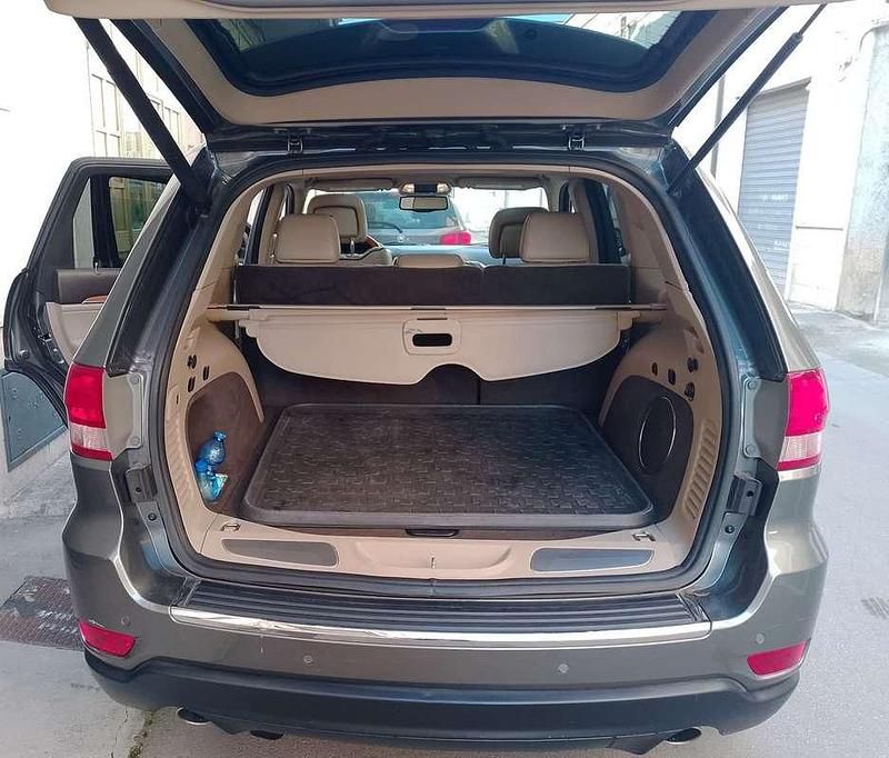 Usata Jeep Grand Cherokee Overland 241 CV (177 kW) 2012 SUV