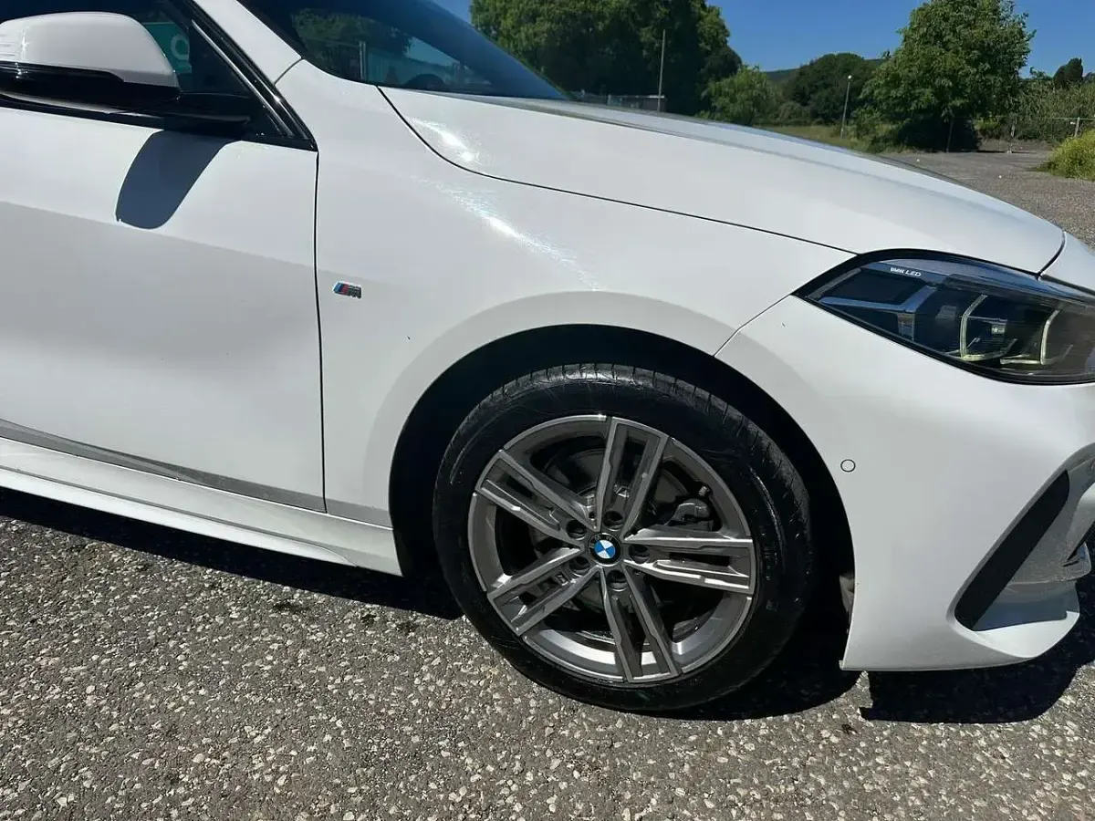 Usata BMW 118 M Sport 136 CV (100 kW) 2021 Bianco Utilitaria