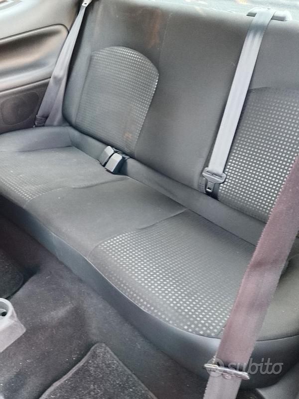 Usata Peugeot 206+ 60 CV (44 kW) 2011 Rosso Utilitaria