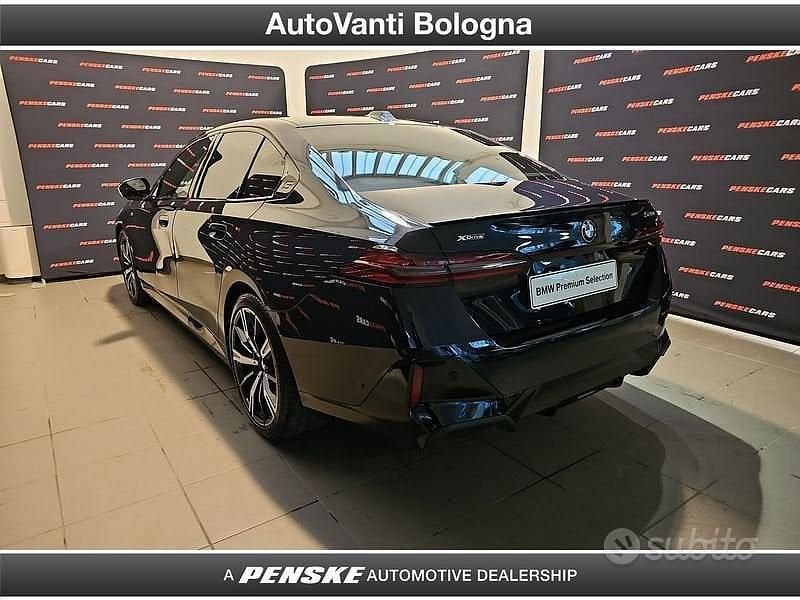 Usata BMW 520 M Sport 197 CV (144 kW) 2025 Nero Berlina