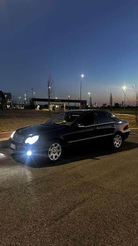 Usata 2006 Mercedes C200 Elegance Tre volumi | 3800 € (Cara) - Immagine 1/4