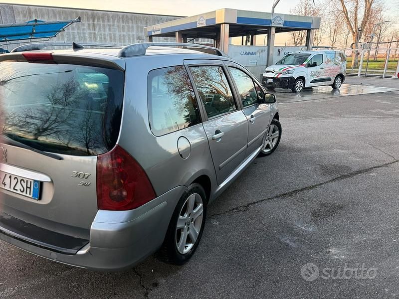 Usata Peugeot 307 107 CV (78 kW) 2005 Grigio Station wagon