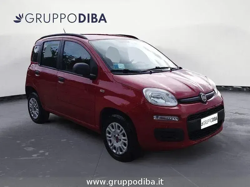 Usata Fiat Panda Lounge 80 CV (58 kW) 2013 Rosso Utilitaria