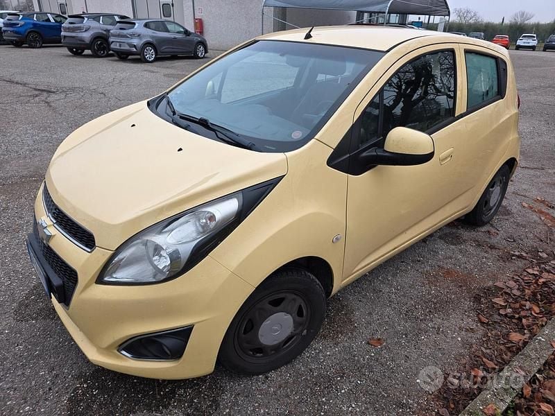 Usata Chevrolet Spark 65 CV (47 kW) 2013 Giallo Utilitaria