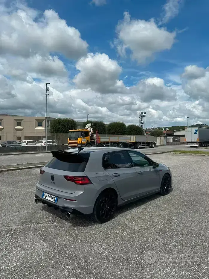 Usata VW Golf VIII GTI 245 CV (180 kW) 2021 Grigio Berlina