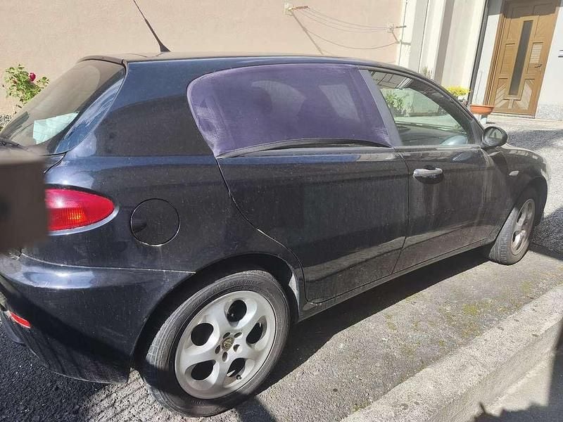 Usata Alfa Romeo 147 Progression 120 CV (88 kW) 2008 Nero Utilitaria