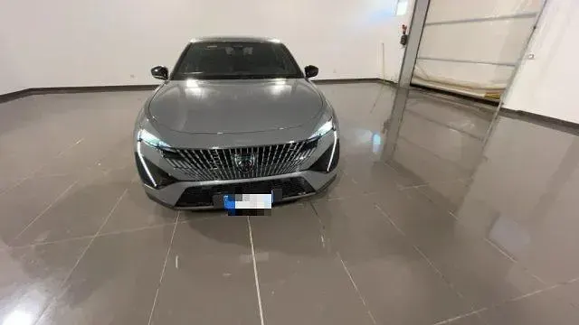 Usata Peugeot 408 GT 131 CV (96 kW) 2024 Grigio Berlina