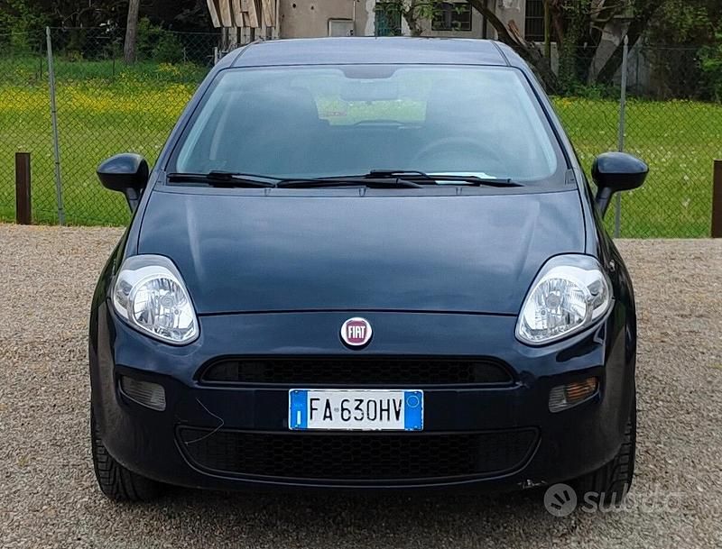 Usata Fiat Punto Street 69 CV (50 kW) 2015 Blu Utilitaria