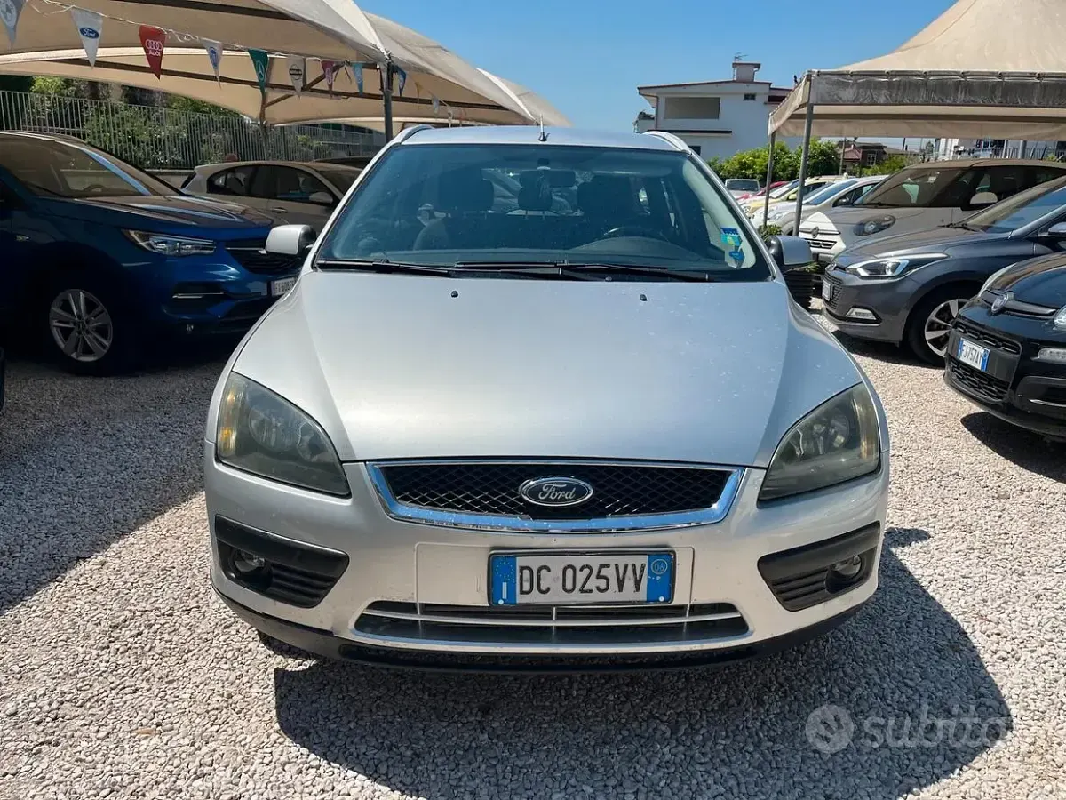 Usata Ford Focus S 90 CV (66 kW) 2006 Grigio Station wagon