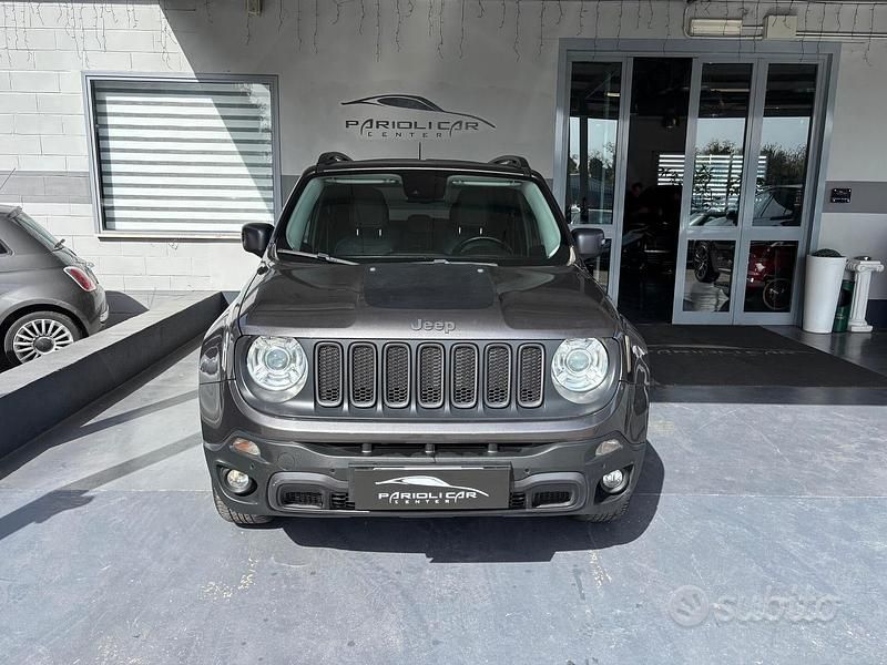 Usata Jeep Renegade Trailhawk 170 CV (125 kW) 2016 Grigio SUV