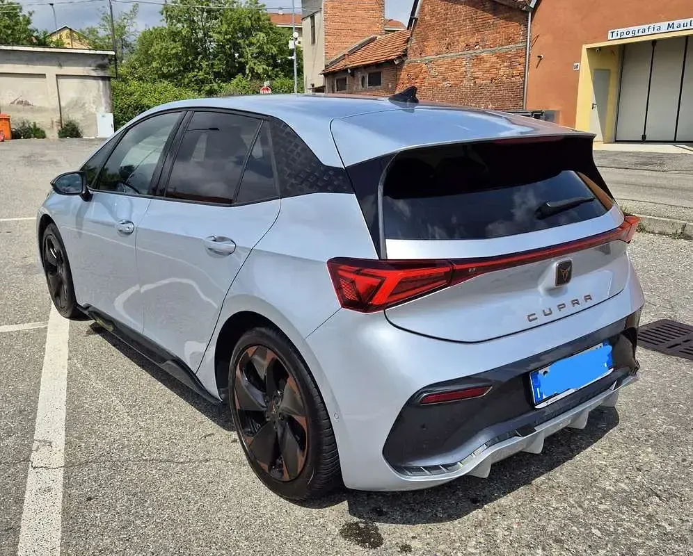 Usata Cupra Born e-Boost 69 kW (95 CV) 2023 Utilitaria