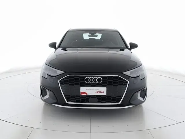 Usata Audi A3 Sportback g-tron Advanced Plus 131 CV (96 kW) 2021 Nero brillante Utilitaria