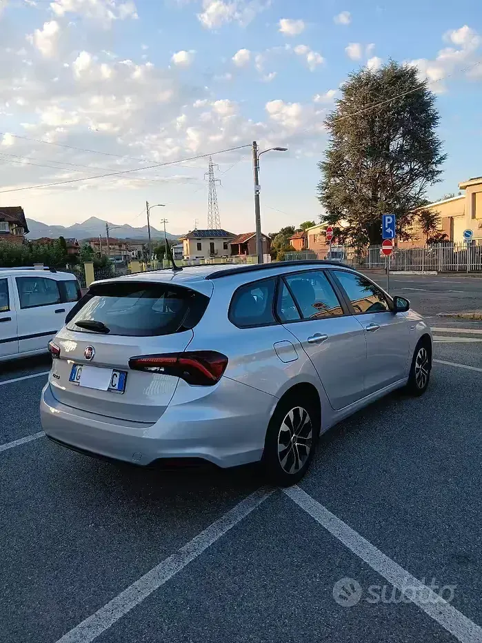 Usata Fiat Tipo City Life 131 CV (96 kW) 2022 Grigio Station wagon