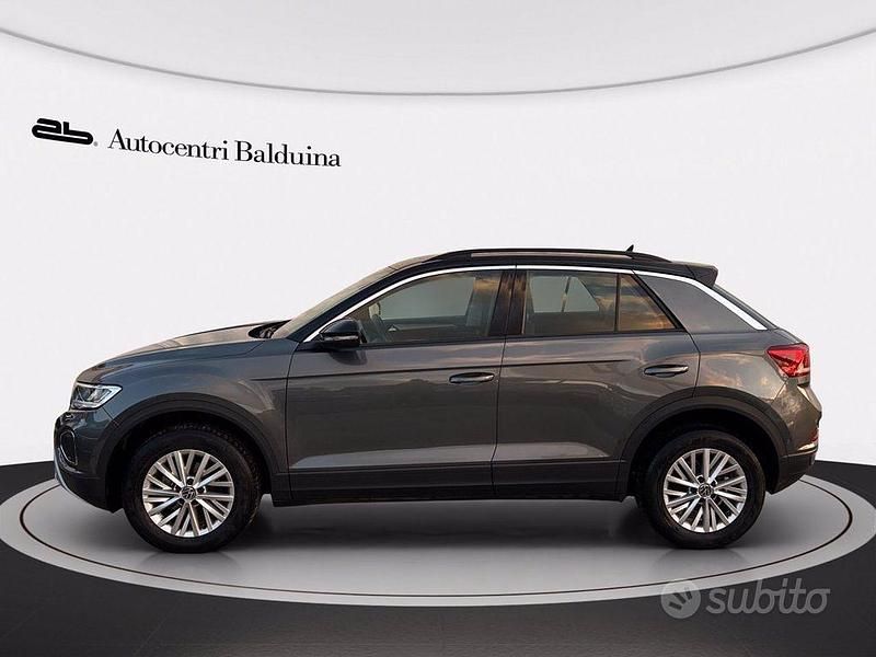 Usata VW T-Roc Life 150 CV (110 kW) 2024 Grigio SUV